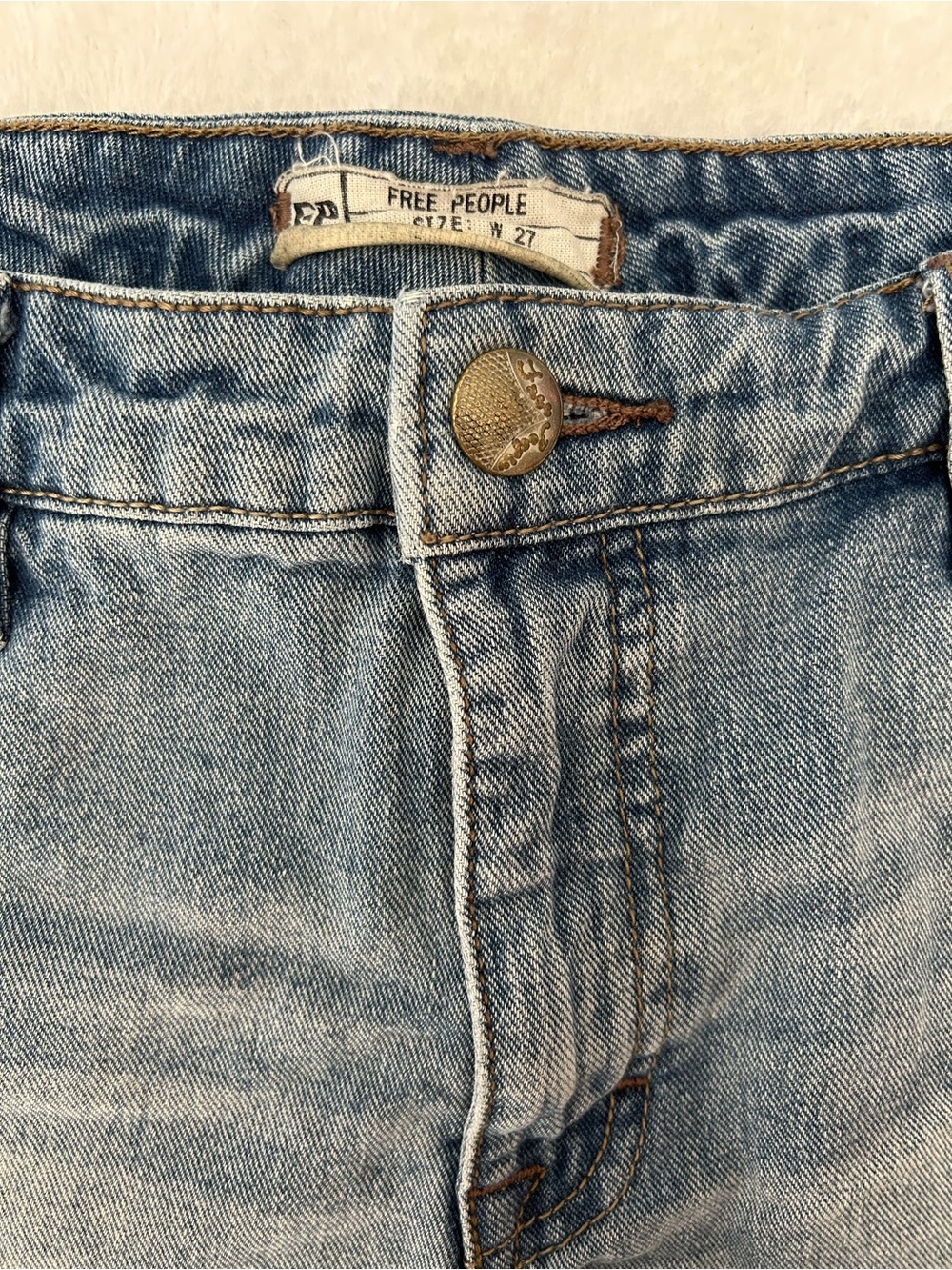 Free People Size 27 High Waist Boho Cowgirl Thrashed Denim Jean Booty Shorts - Picture 3 of 8